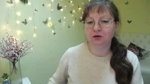 Snapshot of oovanessahotts chatting on May 4, 2026, 5:03 am Vanessa online show from May 4, 2026, 5:03 am