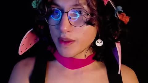 Opalo Azul online show from January 18, 2025, 5:37 pm