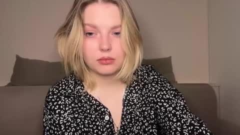 Snapshot of opheliaritz chatting on March 30, 2026, 11:06 pm Ophelia online show from March 30, 2026, 11:06 pm