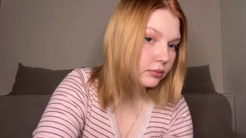 Snapshot of opheliaritz chatting on April 26, 2026, 9:34 pm Ophelia online show from April 26, 2026, 9:34 pm
