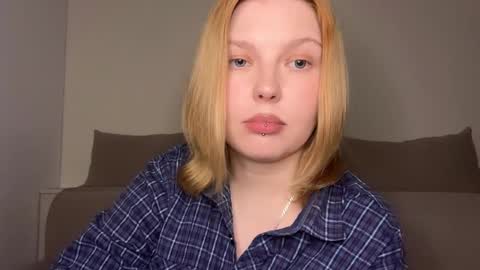 Snapshot of opheliaritz chatting on May 2, 2026, 10:48 pm Ophelia online show from May 2, 2026, 10:48 pm