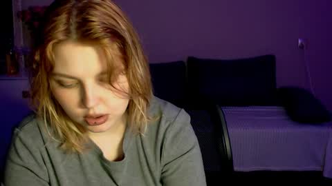 Snapshot of opheliaritz chatting on May 10, 2026, 10:04 pm Ophelia online show from May 10, 2026, 10:04 pm