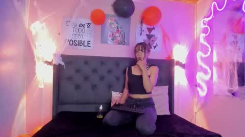 Snapshot of ophelune chatting on October 27, 2025, 1:26 pm ophelune online show from October 27, 2025, 1:26 pm