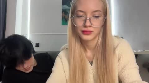 Bella and John online show from November 9, 2025, 5:55 pm