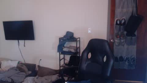 Snapshot of oregon87 chatting on April 16, 2026, 3:24 pm The Oregon Lumberjack online show from April 16, 2026, 3:24 pm