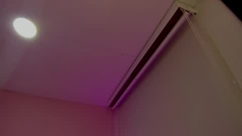 Snapshot of oriana_guzman chatting on April 20, 2026, 2:14 am Miss Guzman online show from April 20, 2026, 2:14 am