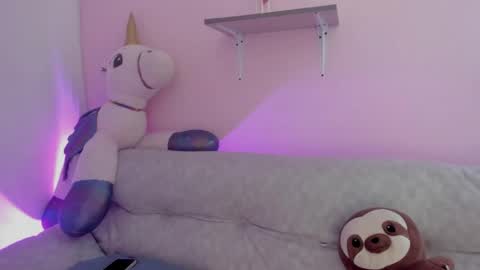 Snapshot of oriana_guzman chatting on May 4, 2026, 3:24 am Miss Guzman online show from May 4, 2026, 3:24 am