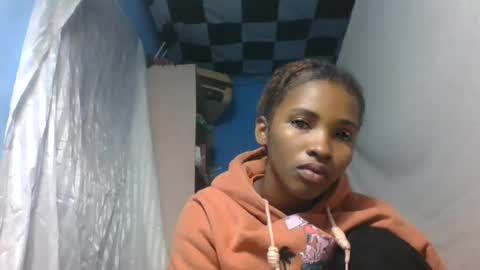 orianie064 online show from July 14, 2026, 4:28 am