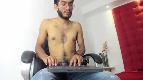 Snapshot of orion_perla chatting on February 13, 2025, 6:41 am orion y perla online show from February 13, 2025, 6:41 am