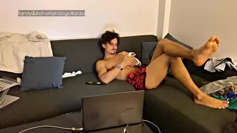 Fansly and Instagram -  online show from September 30, 2025, 2:33 pm