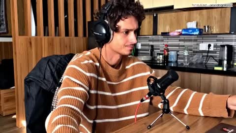 Snapshot of orlando__bloom chatting on April 9, 2026, 9:15 am Fansly and Instagram - online show from April 9, 2026, 9:15 am