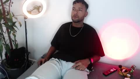 orlando_horny online show from October 14, 2025, 12:44 am