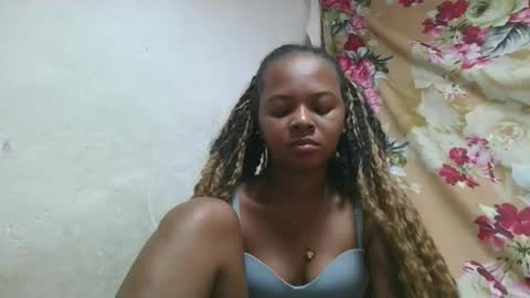 Snapshot of ornellahhh chatting on September 30, 2025, 4:01 pm ornellahhh online show from September 30, 2025, 4:01 pm