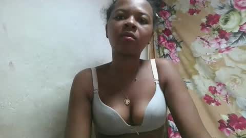 Snapshot of ornellahhh chatting on October 1, 2025, 4:29 am ornellahhh online show from October 1, 2025, 4:29 am