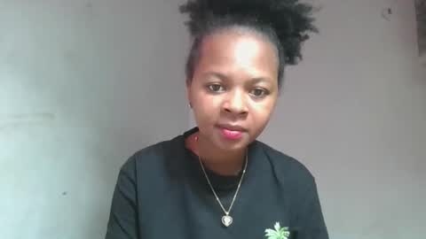 Snapshot of ornellahhh chatting on October 2, 2025, 11:39 am ornellahhh online show from October 2, 2025, 11:39 am