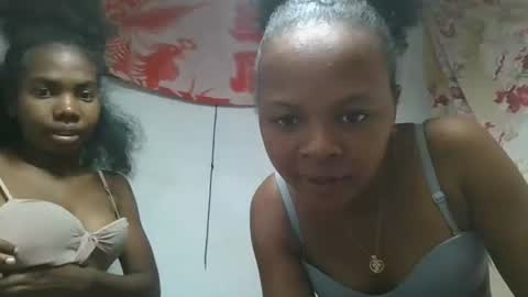 Snapshot of ornellahhh chatting on October 6, 2025, 8:06 pm ornellahhh online show from October 6, 2025, 8:06 pm