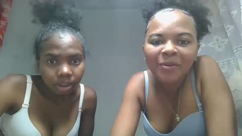 Snapshot of ornellahhh chatting on October 7, 2025, 8:17 pm ornellahhh online show from October 7, 2025, 8:17 pm