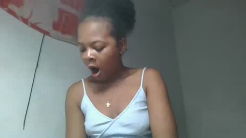 Snapshot of ornellahhh chatting on October 14, 2025, 1:56 pm ornellahhh online show from October 14, 2025, 1:56 pm