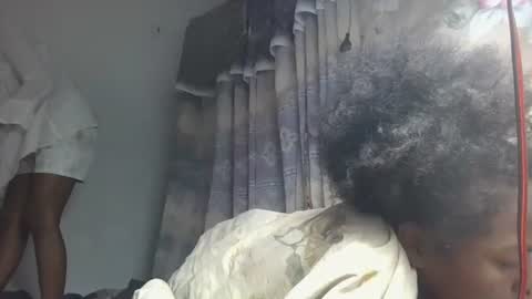 Snapshot of ornellahhh chatting on October 17, 2025, 4:15 am ornellahhh online show from October 17, 2025, 4:15 am