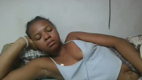 Snapshot of ornellahhh chatting on October 21, 2025, 2:01 am ornellahhh online show from October 21, 2025, 2:01 am