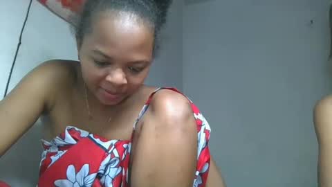 Snapshot of ornellahhh chatting on October 22, 2025, 7:02 pm ornellahhh online show from October 22, 2025, 7:02 pm