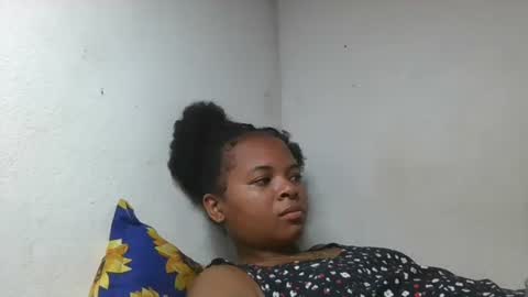 Snapshot of ornellahhh chatting on October 30, 2025, 6:37 am ornellahhh online show from October 30, 2025, 6:37 am