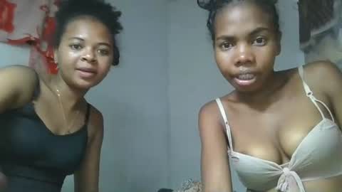 Snapshot of ornellahhh chatting on October 31, 2025, 7:04 pm ornellahhh online show from October 31, 2025, 7:04 pm