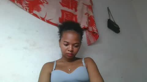 Snapshot of ornellahhh chatting on November 2, 2025, 1:13 pm ornellahhh online show from November 2, 2025, 1:13 pm