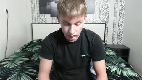 Snapshot of oscar_bell chatting on October 19, 2025, 9:04 pm Oscar online show from October 19, 2025, 9:04 pm