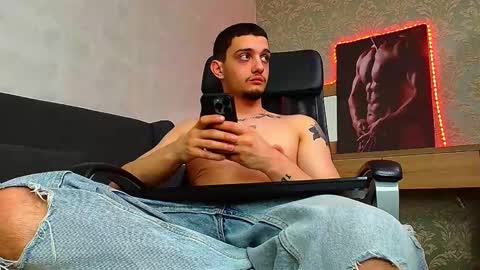OscarGriffin online show from February 17, 2025, 1:21 pm