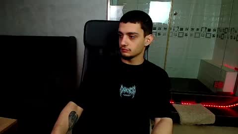 OscarGriffin online show from February 23, 2025, 5:45 am