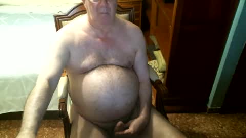 Snapshot of oscarw chatting on July 16, 2026, 4:46 pm Oscar online show from July 16, 2026, 4:46 pm