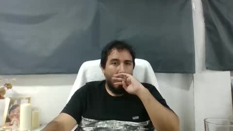 oscaryn_martell online show from December 15, 2025, 1:21 am