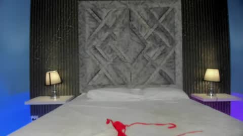 oshun_444 online show from July 13, 2026, 11:46 am