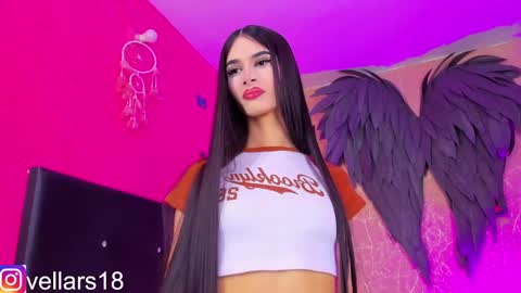 Snapshot of osiris_doll chatting on February 26, 2025, 8:33 pm vella online show from February 26, 2025, 8:33 pm