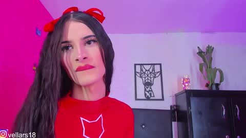 Snapshot of osiris_doll chatting on November 11, 2025, 8:20 pm vella online show from November 11, 2025, 8:20 pm