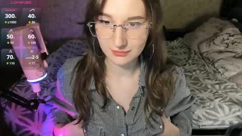 Leliana online show from May 6, 2026, 3:57 am