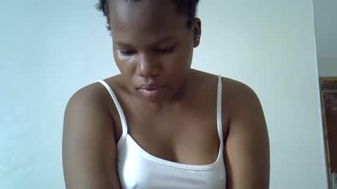 Snapshot of osoprettyebony chatting on October 8, 2025, 11:41 am osoprettyebony online show from October 8, 2025, 11:41 am