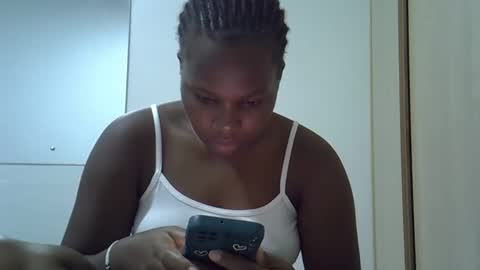 Snapshot of osoprettyebony chatting on November 3, 2025, 2:40 pm osoprettyebony online show from November 3, 2025, 2:40 pm