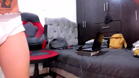 Snapshot of ostensalvatore chatting on October 3, 2025, 2:08 am Leyder online show from October 3, 2025, 2:08 am