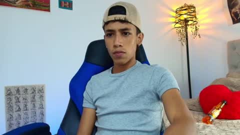 ostin 18hot online show from November 30, 2025, 1:53 am