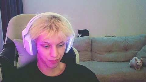 Ostin online show from December 22, 2024, 5:53 pm