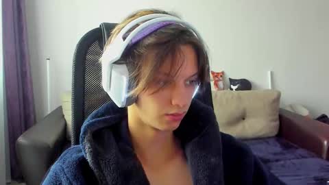 Ostin online show from November 5, 2025, 7:41 am