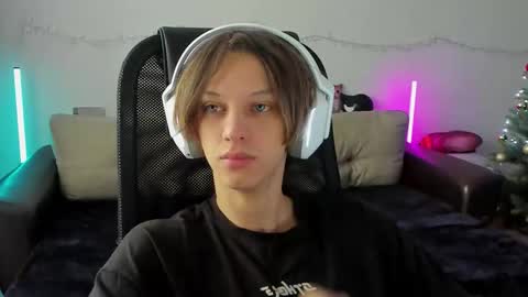 Ostin online show from December 17, 2025, 6:30 am