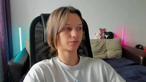 Ostin online show from May 7, 2026, 5:24 am
