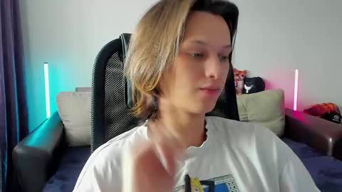 Ostin online show from May 13, 2026, 8:34 am
