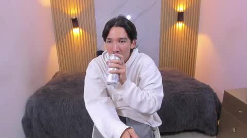 Otto Andrew online show from April 24, 2026, 3:09 am