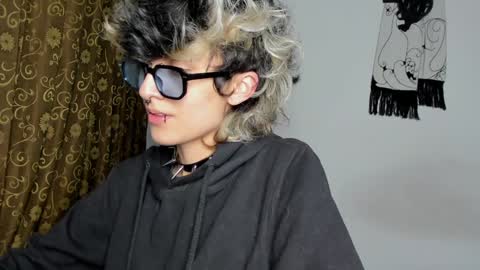 Snapshot of ottoyan_ chatting on December 12, 2024, 1:53 am Otto 3 online show from December 12, 2024, 1:53 am