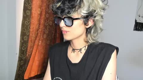 Snapshot of ottoyan_ chatting on December 14, 2024, 8:29 pm Otto 3 online show from December 14, 2024, 8:29 pm