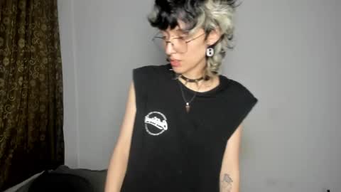 Snapshot of ottoyan_ chatting on February 16, 2025, 2:20 am Otto 3 online show from February 16, 2025, 2:20 am